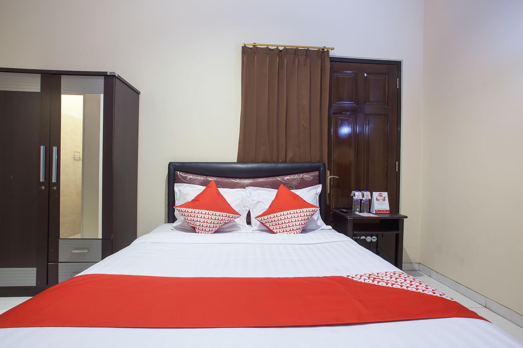Reddoorz At Graha 99 Simomulyo Hotel Surabaya Bagian luar foto