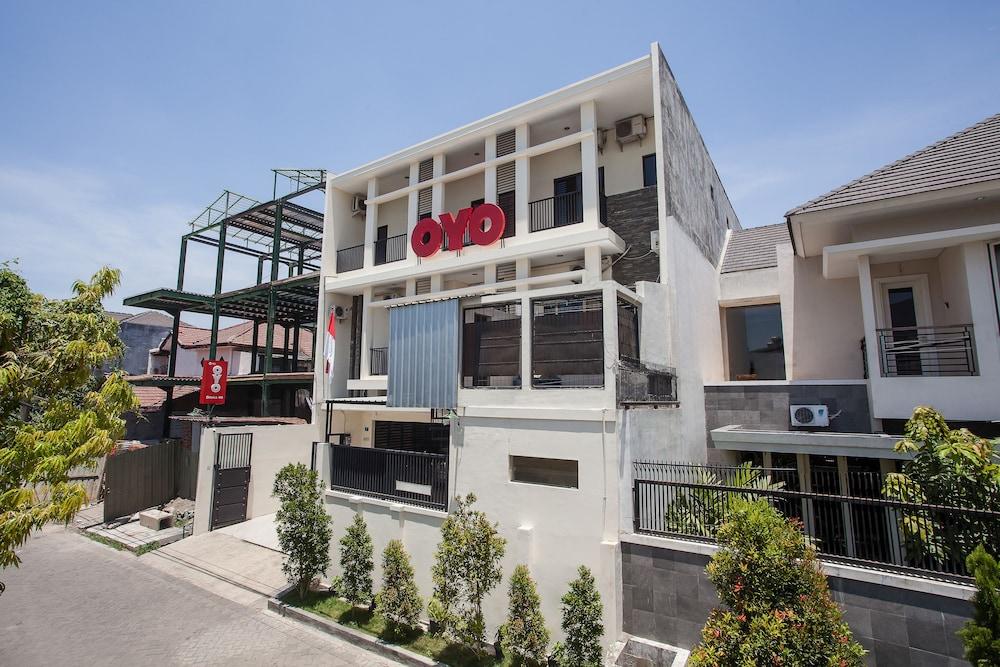 Reddoorz At Graha 99 Simomulyo Hotel Surabaya Bagian luar foto