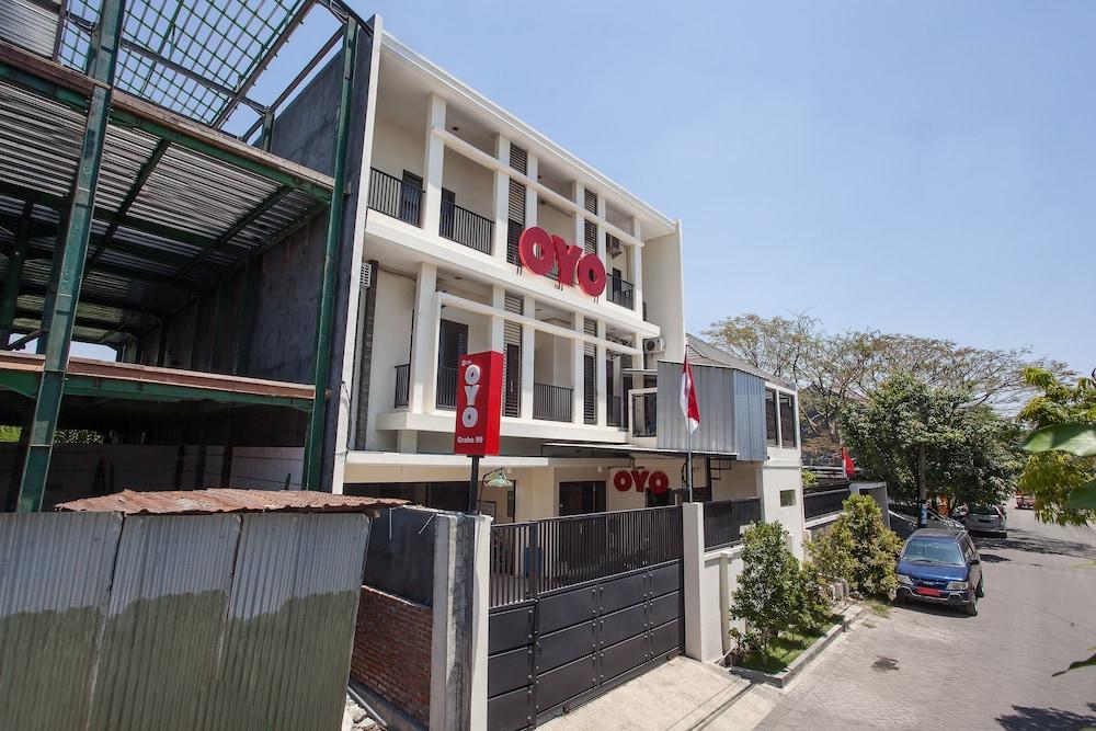 Reddoorz At Graha 99 Simomulyo Hotel Surabaya Bagian luar foto